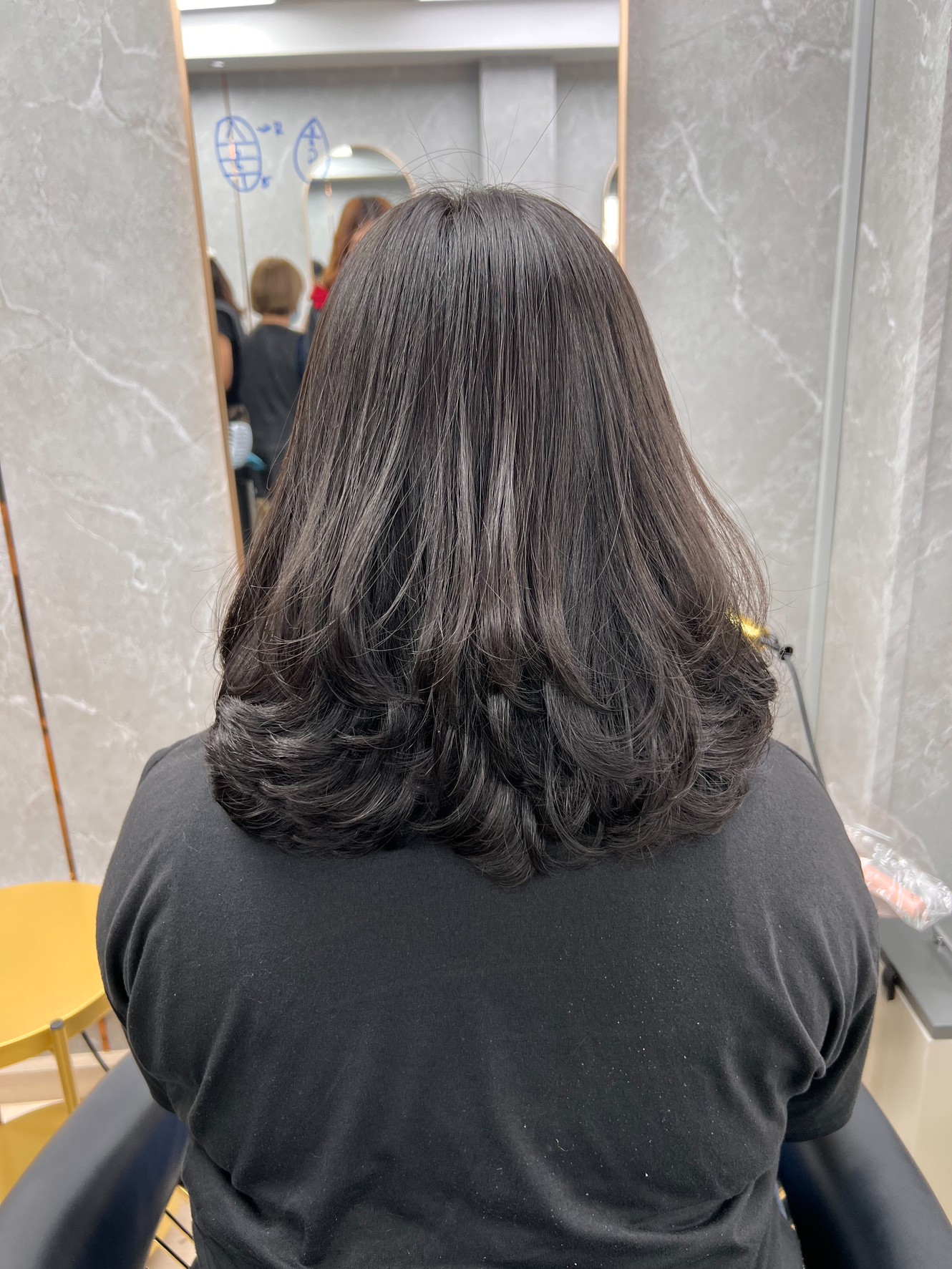 ดัดดิจิตอล 511 SALON สมุทรปราการ ลอนผมเด้งสม่ำเสมอ